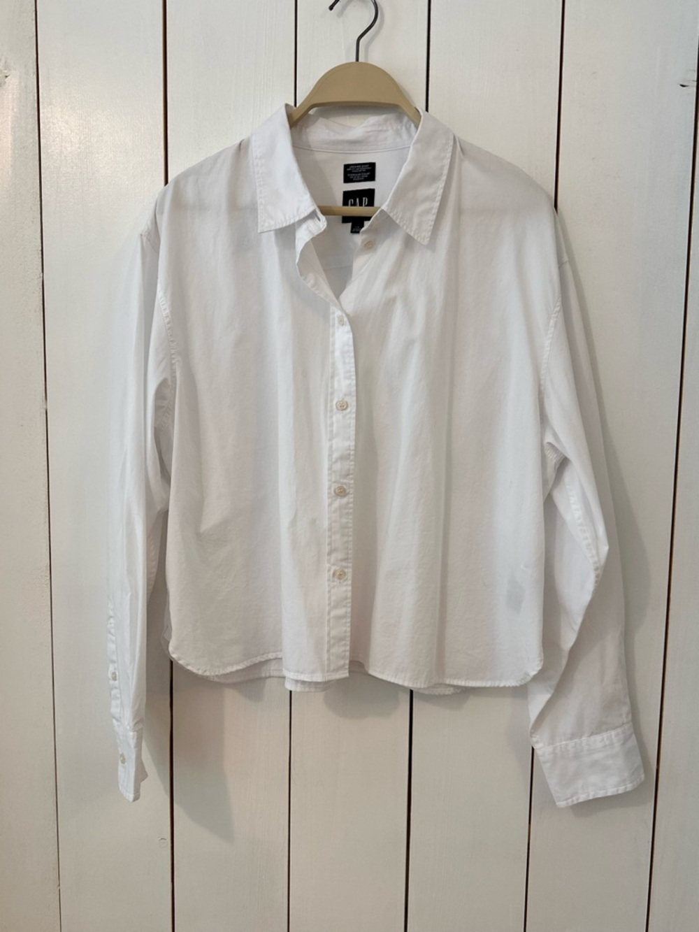 Cropped Gap shirt